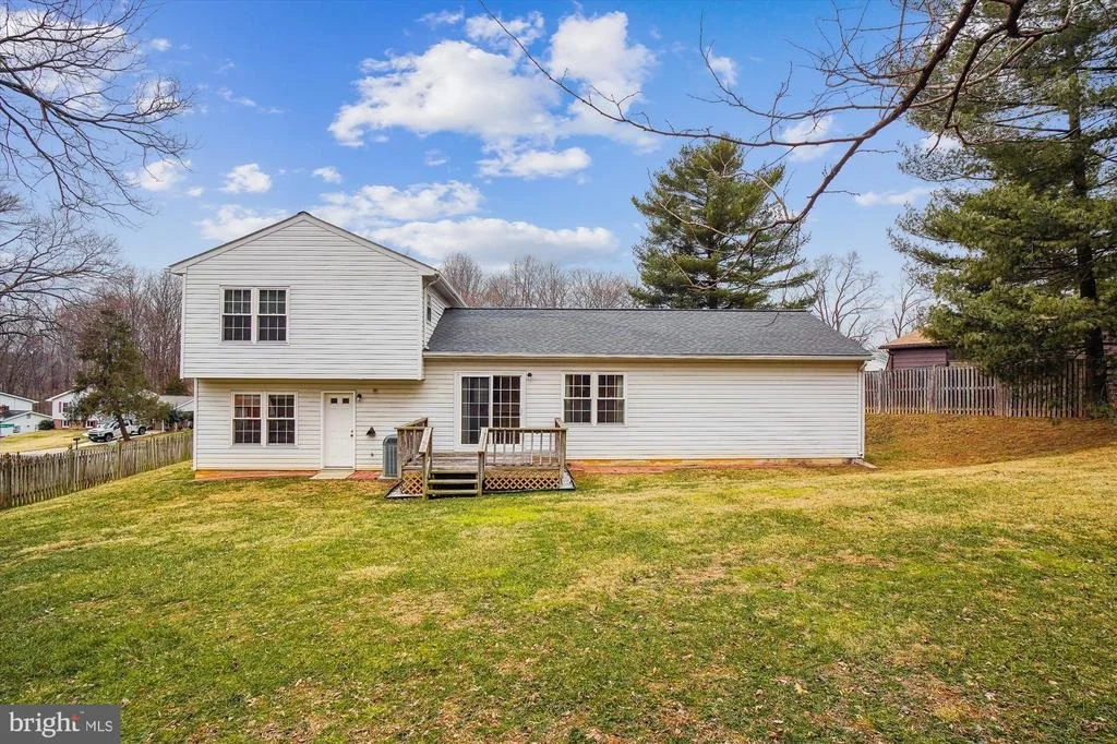 Photo of 19005 HIGH POINT DRIVE