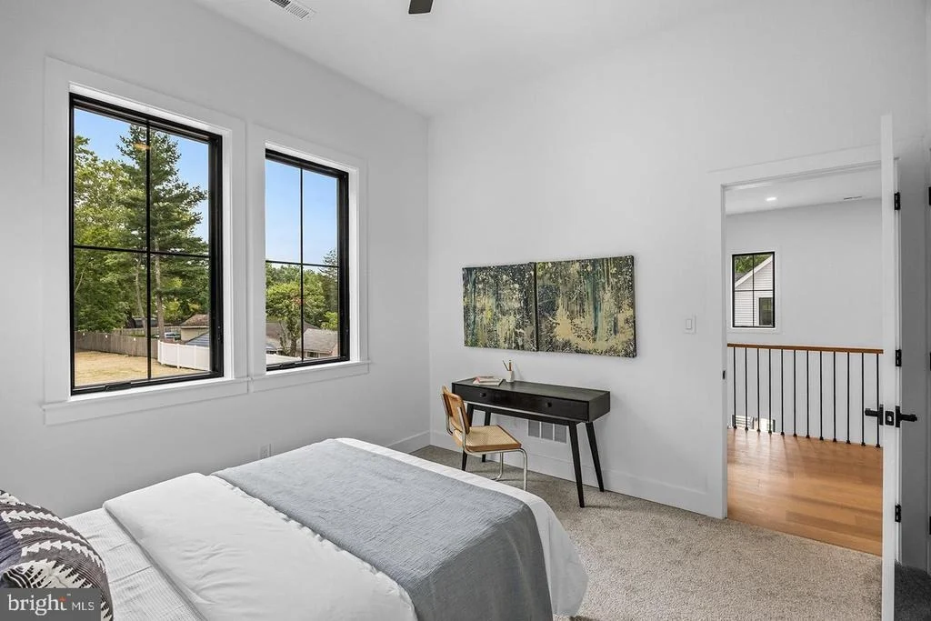 Photo of 8 CHAPEL AVE