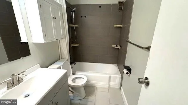 Photo of Unit 310 at 8601 MANCHESTER ROAD