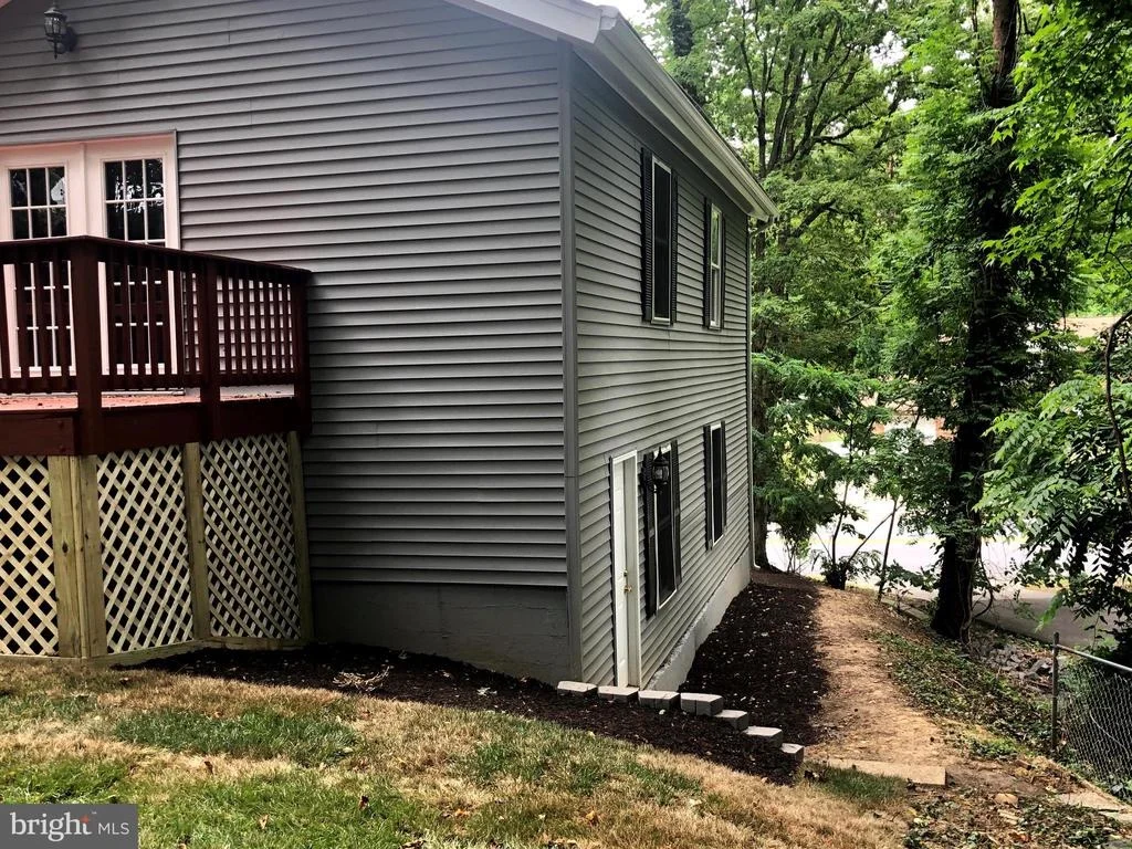 Photo of 6801 TEMPLE HILL ROAD