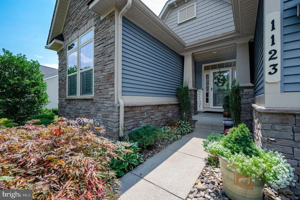 Photo of 1123 LONG FARM CIRCLE
