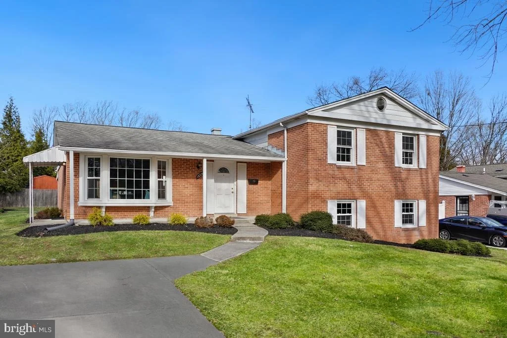 Photo of 13204 HATHAWAY DRIVE