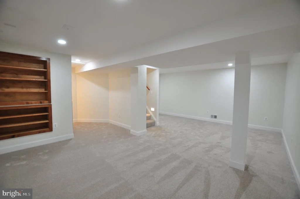 Photo of 7421 BRENISH DRIVE