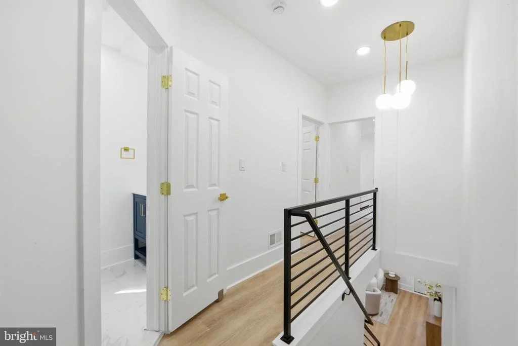 Photo of 325 14TH STREET NE