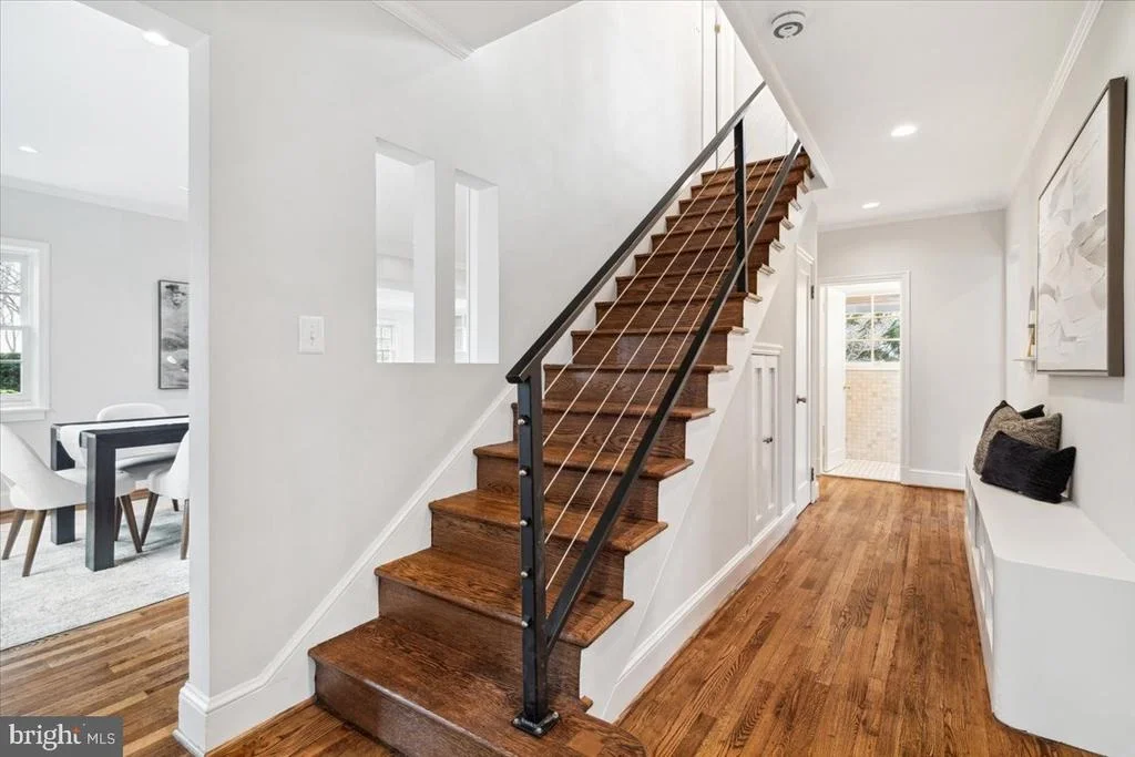 Photo of 900 ROSEMONT AVENUE