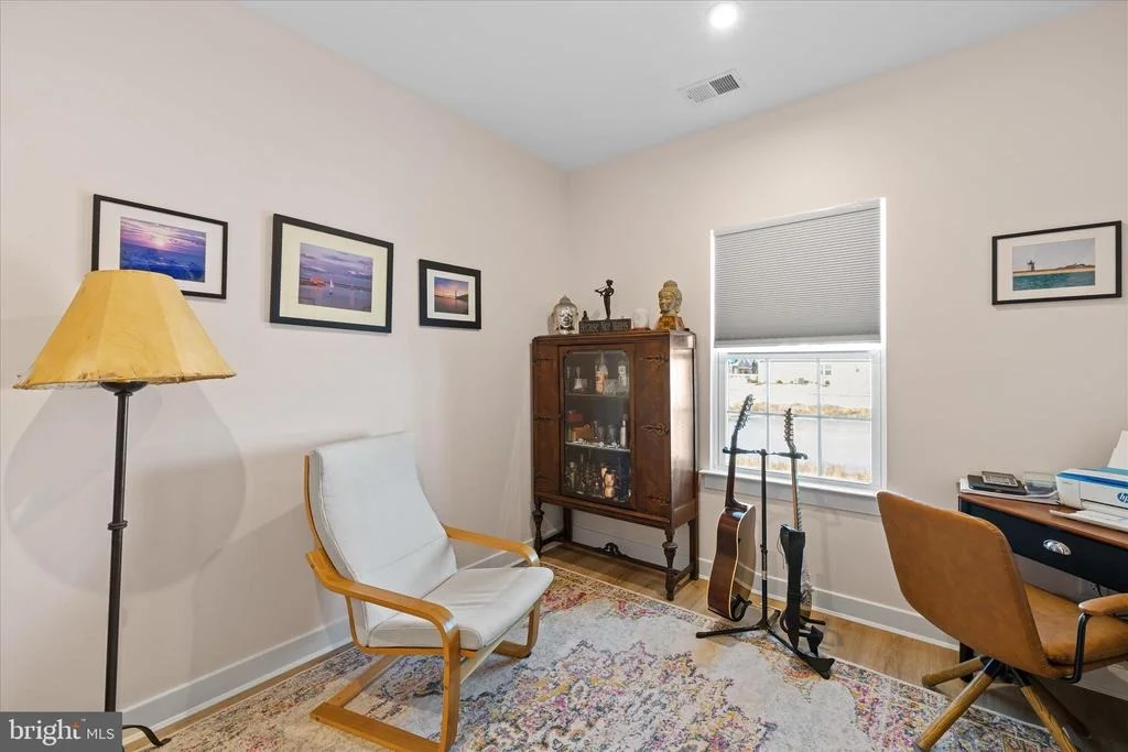 Photo of 37333 KESTREL WAY
