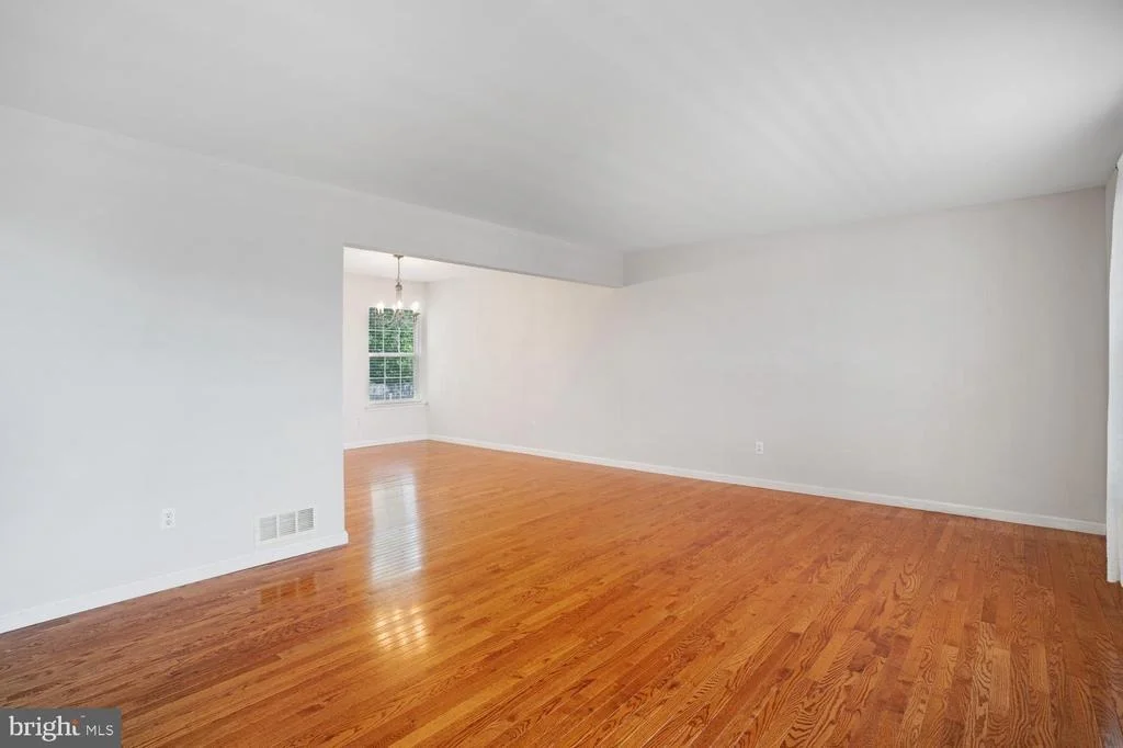 Photo of 20 OCEAN BOULEVARD