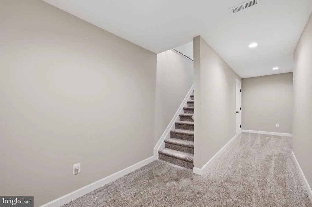 Photo of 295 KING LEAR DRIVE