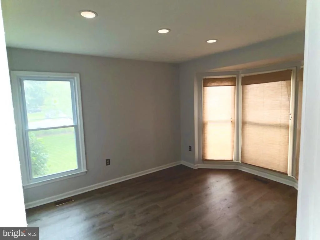 Photo of 9348 CREEKVIEW DRIVE