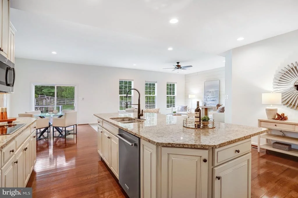Photo of 26798 BARNSLEY PLACE