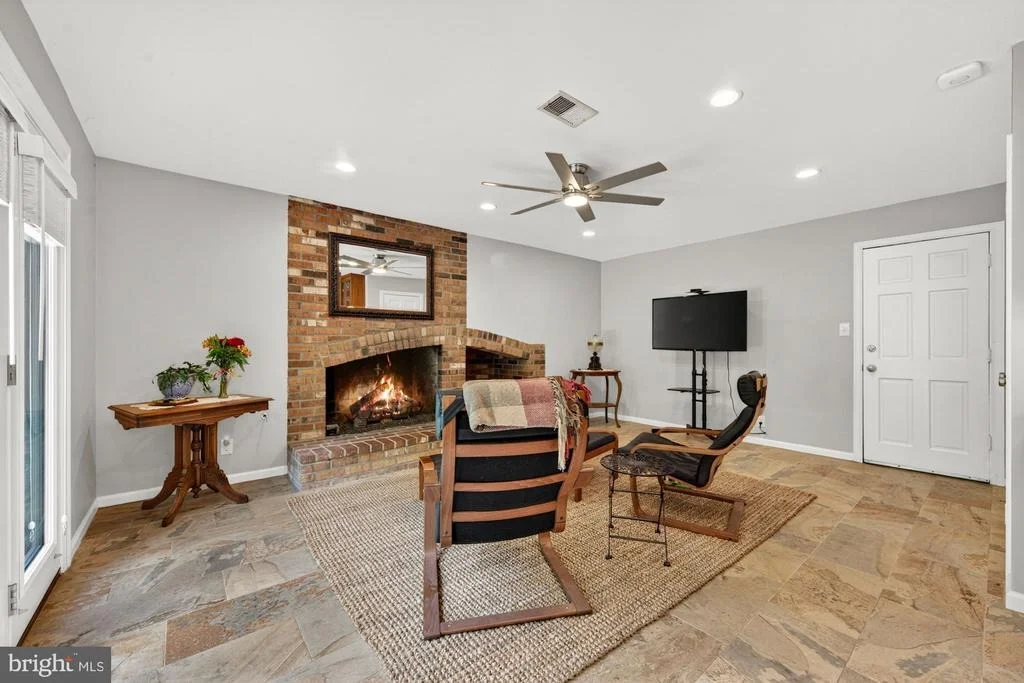 Photo of 11416 VALE ROAD