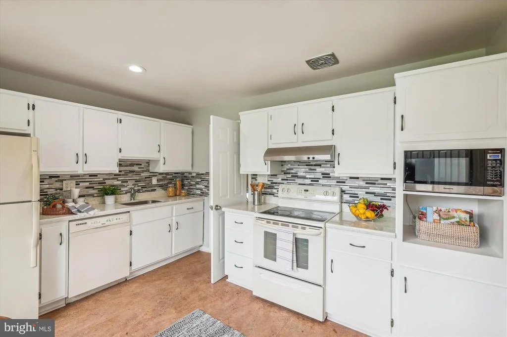 Photo of 2405 HARMON ROAD