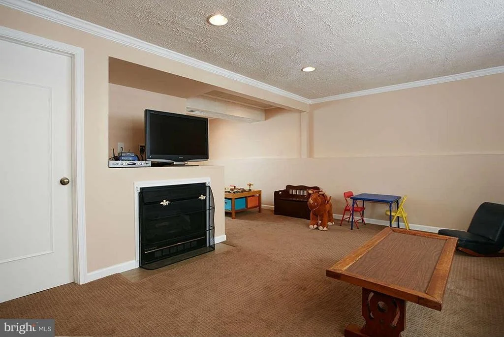 Photo of 7083 JASPER DRIVE