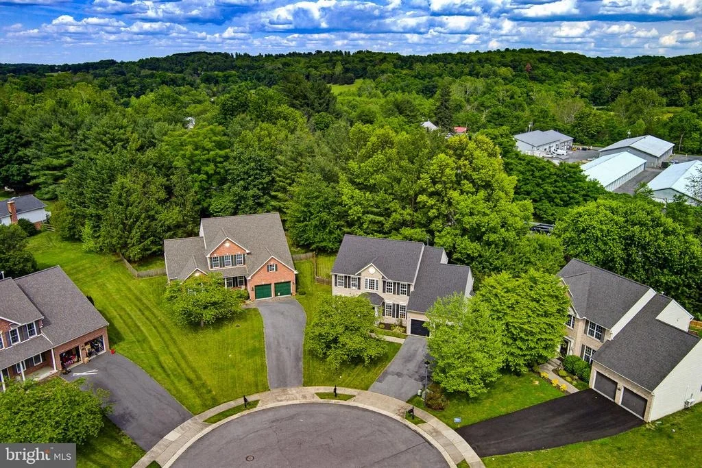 Photo of 231 CORNELL DRIVE