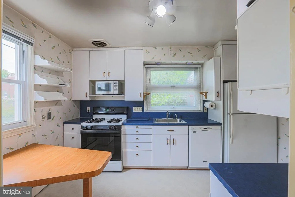 Photo of 3106 LABYRINTH ROAD