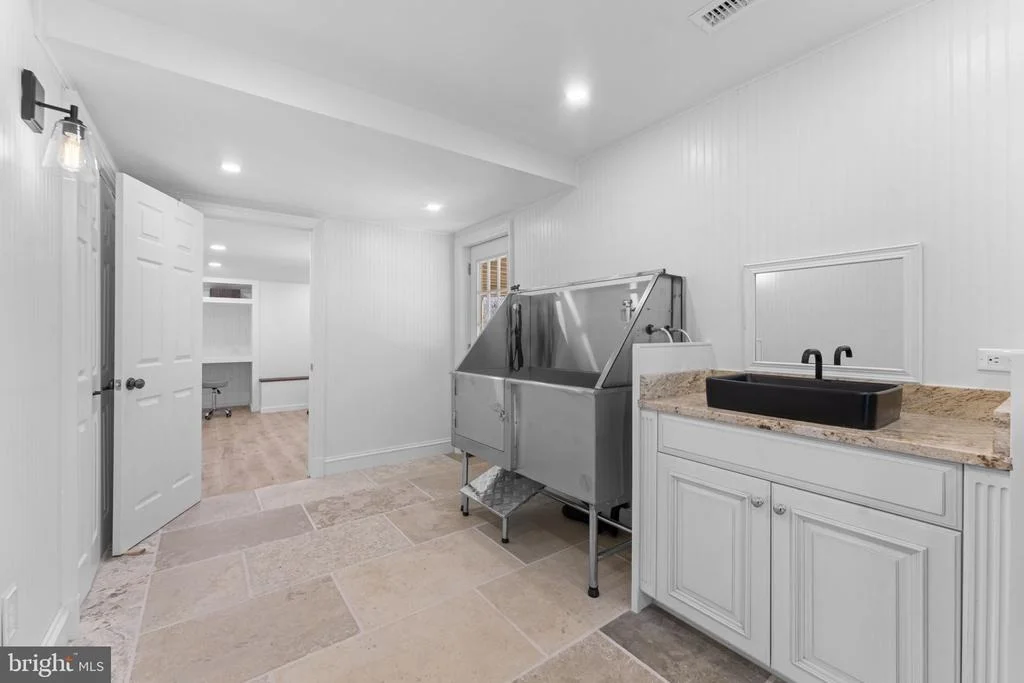Photo of 6099 RIVER FOREST DRIVE
