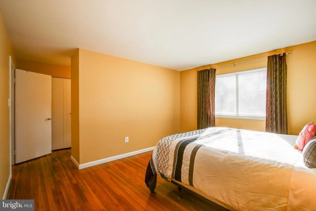 Photo of 416 LAMBERTON DRIVE
