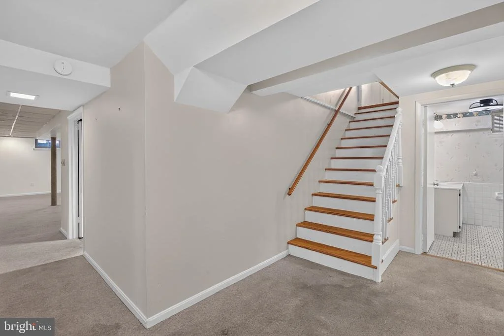 Photo of 805 ORCHARD WAY