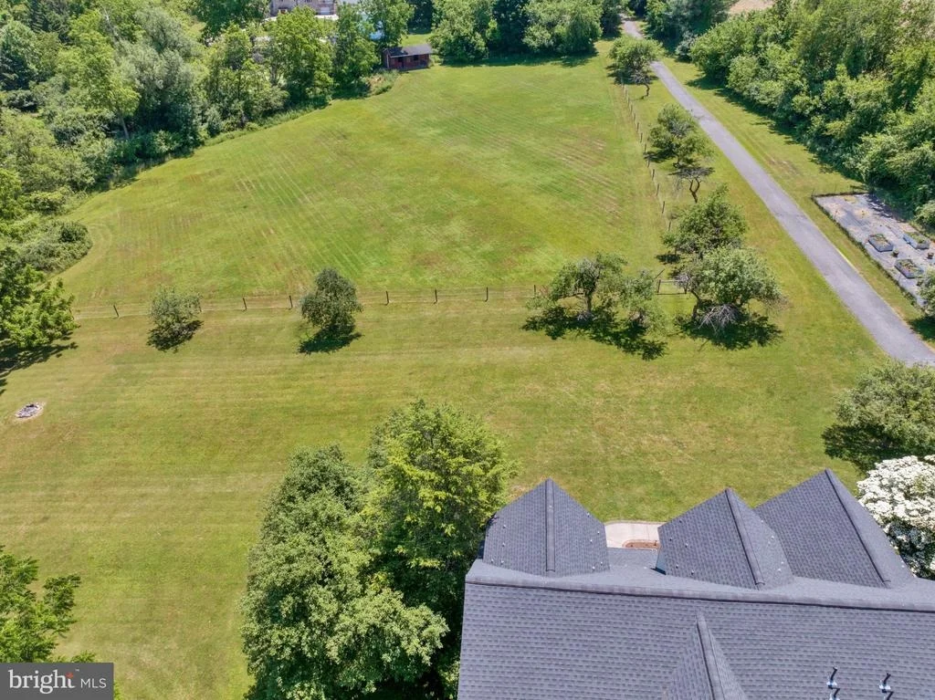 Photo of 161 HECKMAN ROAD