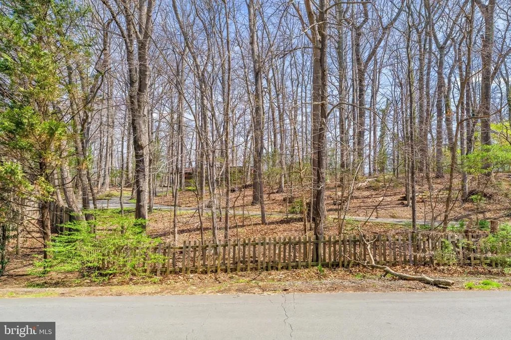 Photo of 901 CHINQUAPIN ROAD