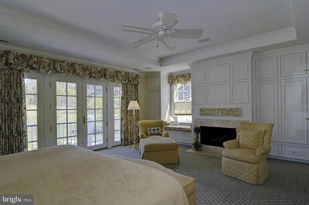 Photo of 330 SPRINGBROOK DRIVE