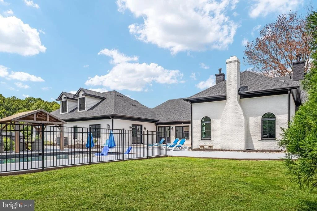 Photo of 19427 ROLLING HILLS DRIVE