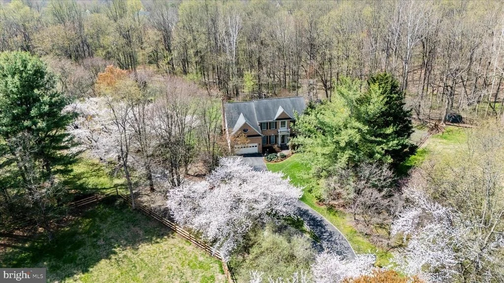 Photo of 19808 FALLING SPRING COURT
