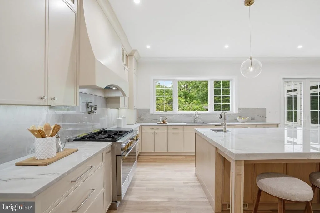 Photo of 1142 CAMERON ROAD