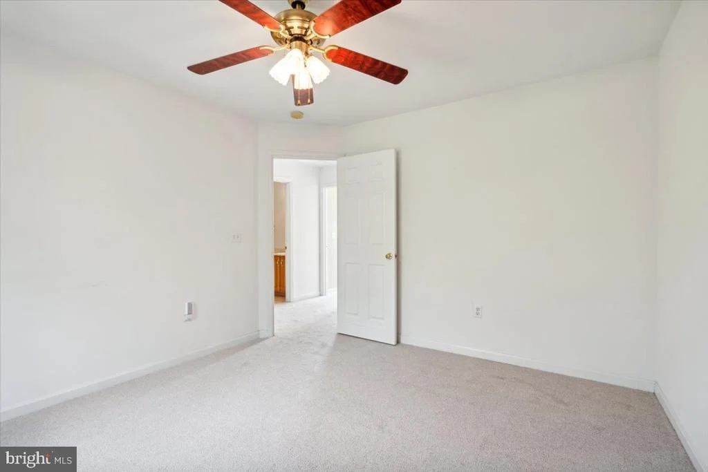 Photo of 1037 LINDFIELD DRIVE