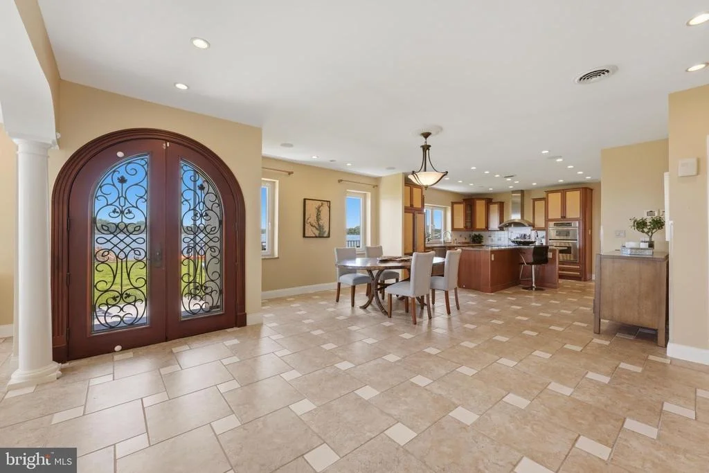 Photo of 2292 LAKE DRIVE