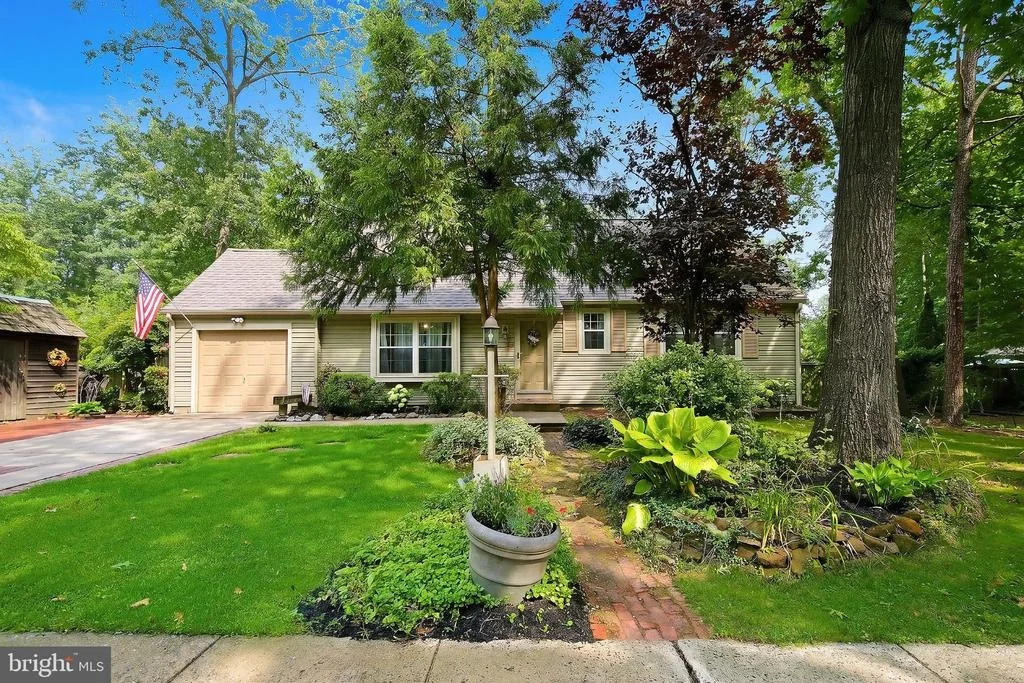 Photo of 13 WALTHAM WAY