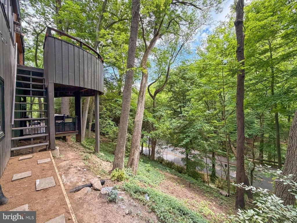 Photo of 2603 KLINGLE ROAD NW