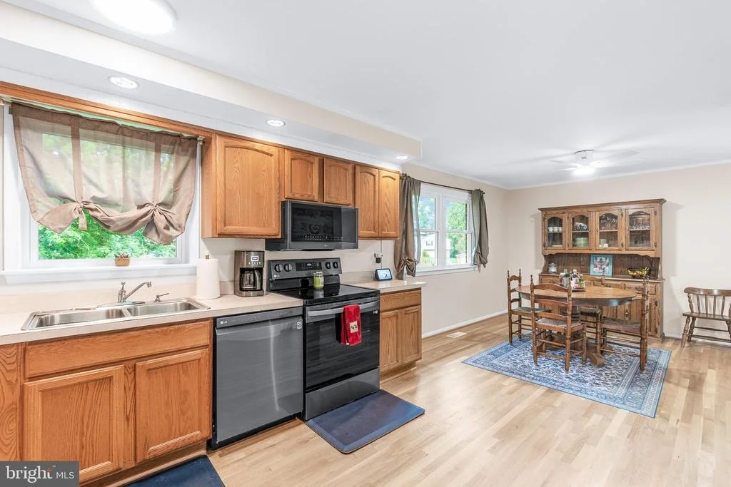 Photo of 18908 ROLLING ACRES WAY