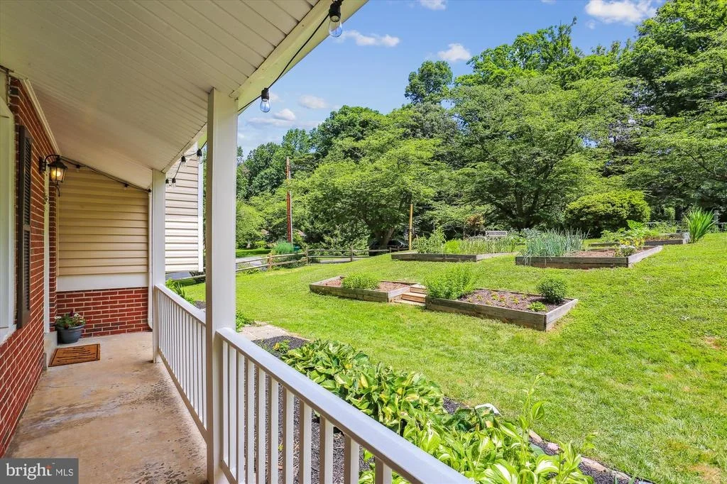Photo of 11816 LONGDRAFT COURT