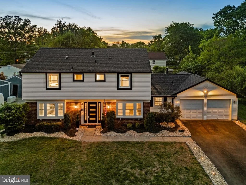 Photo of 4202 MINSTRELL LANE
