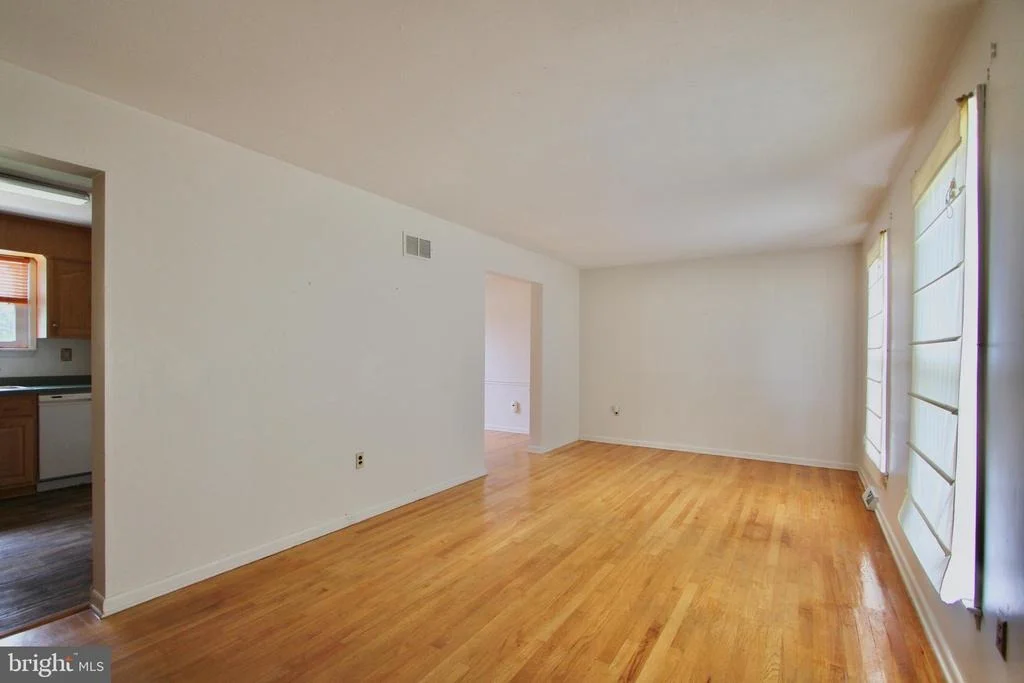 Photo of 789 MILLER DRIVE