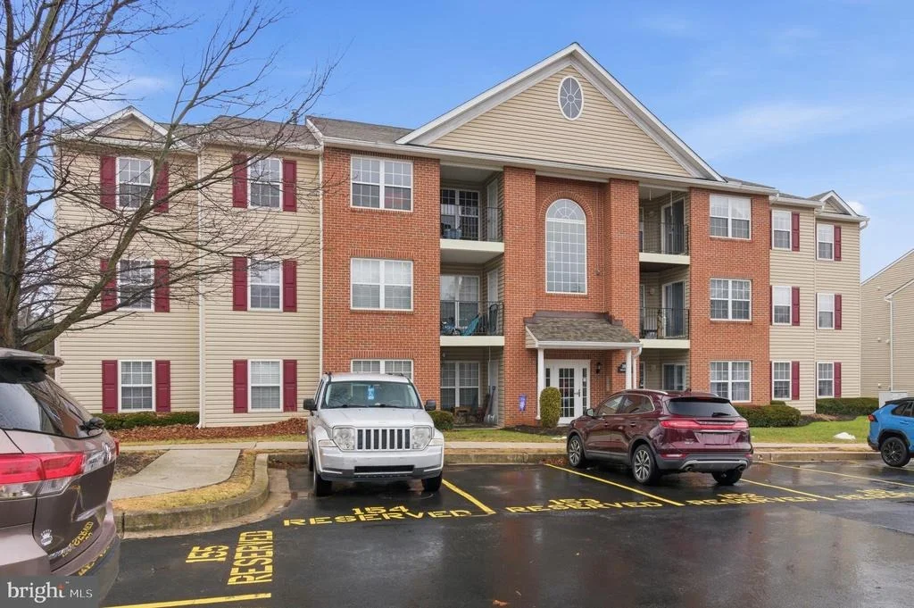 Photo of Unit 3D at 3860 NORMANDY DRIVE