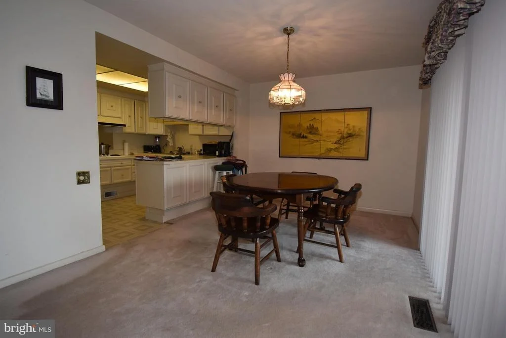 Photo of Unit 682D at 3330 GLENEAGLES DRIVE