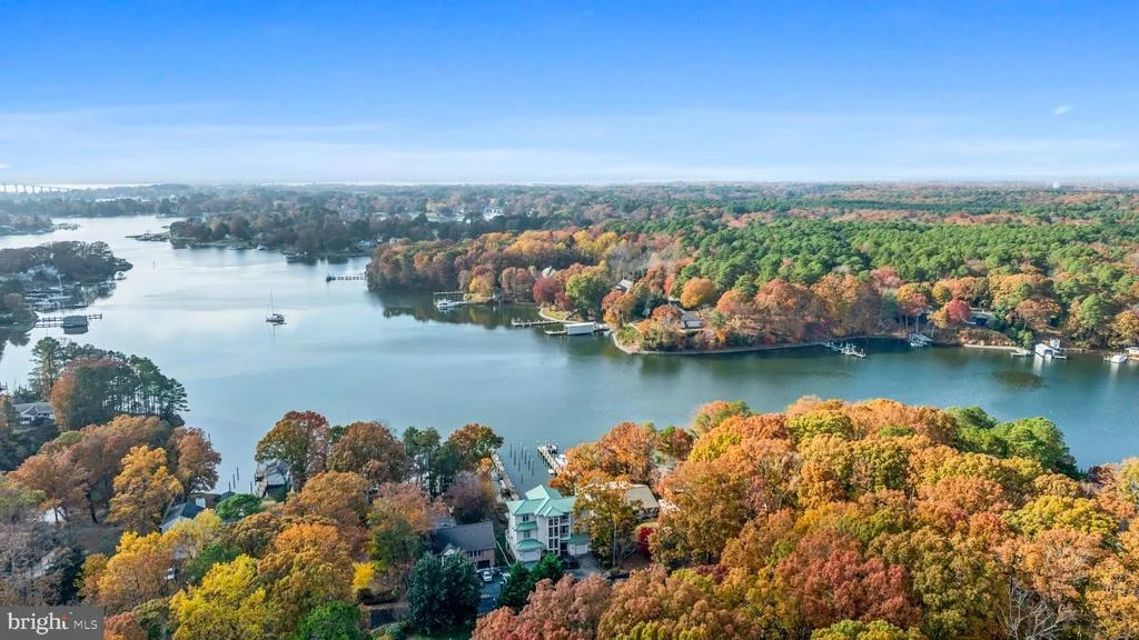 Photo of 206 HARBOR DRIVE