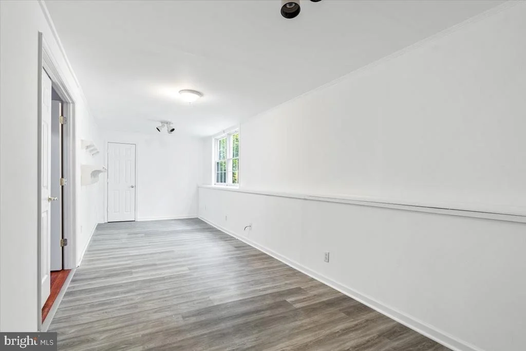 Photo of 1037 LINDFIELD DRIVE