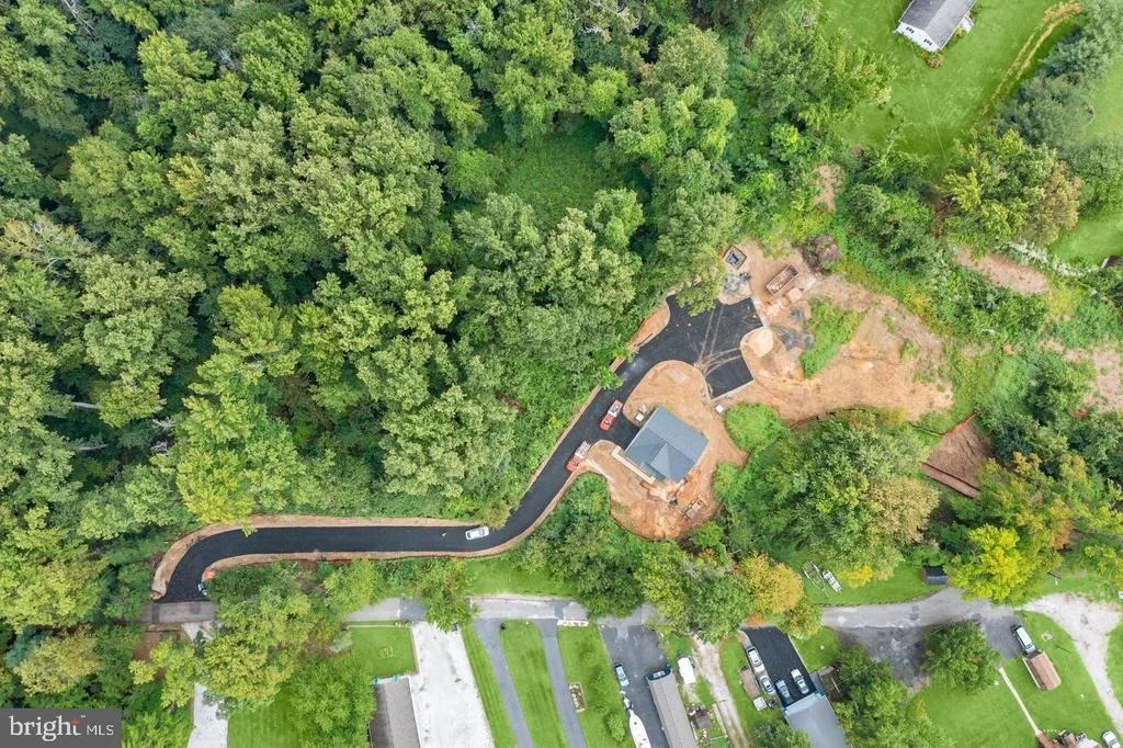 Photo of 721 NOLLMEYER ROAD