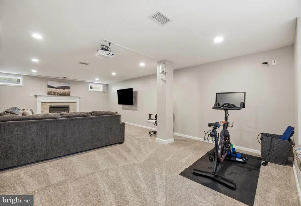 Photo of 2416 VALLEY BROOK LANE