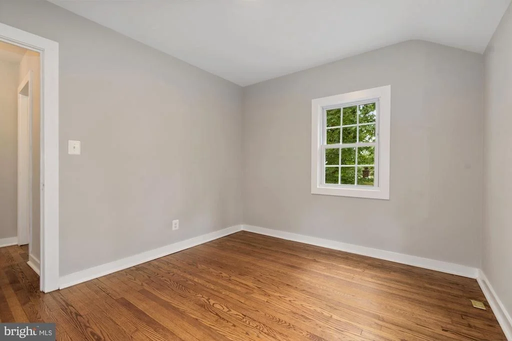 Photo of 8713 READING ROAD
