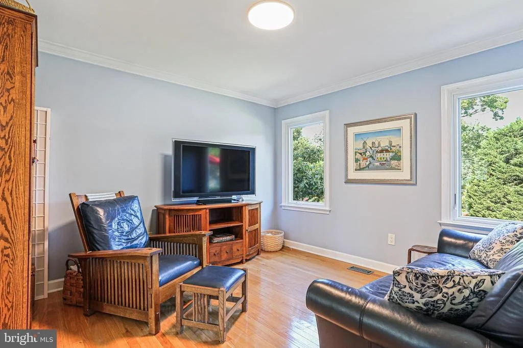 Photo of 8668 FELSVIEW DRIVE