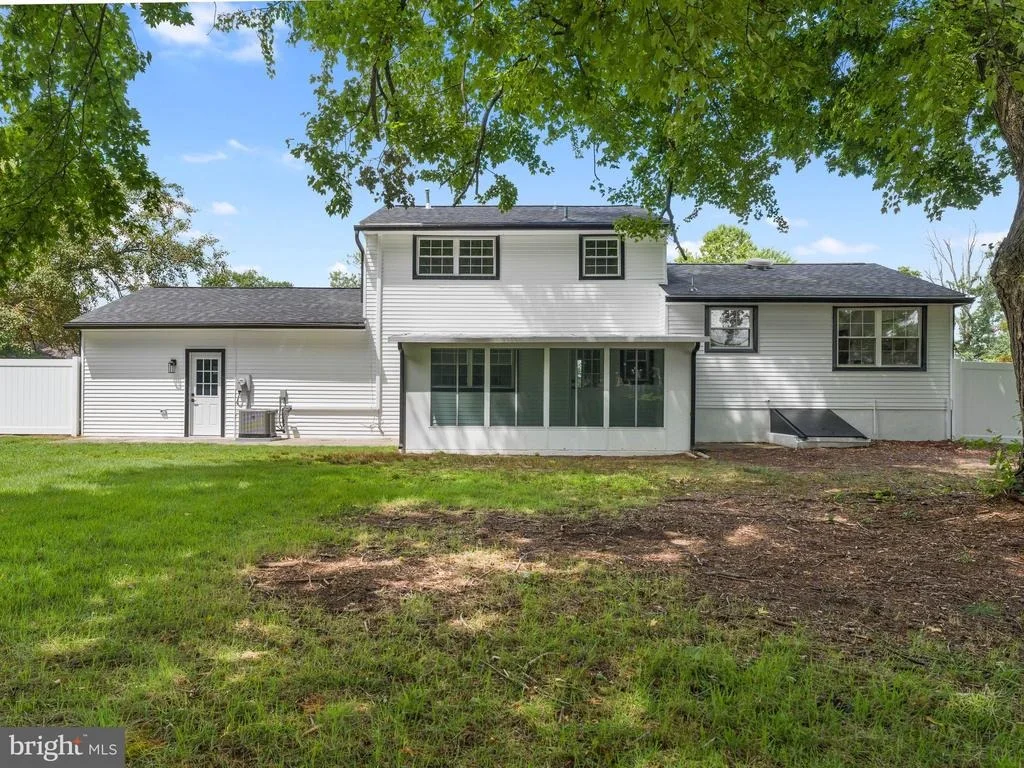 Photo of 422 BIRCH DRIVE