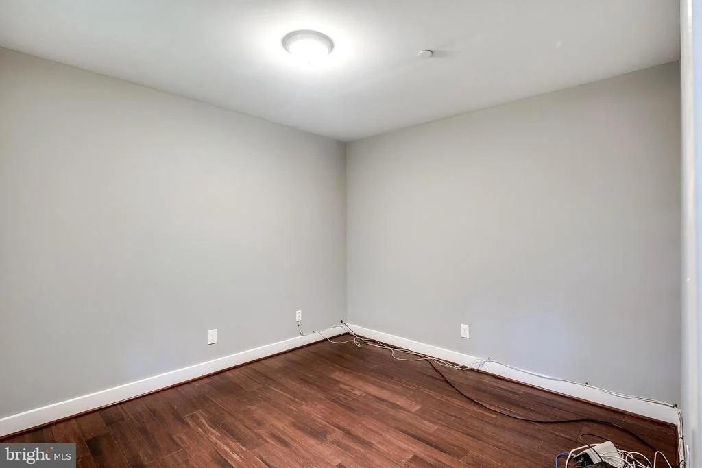 Photo of 3319 MAIL ROAD