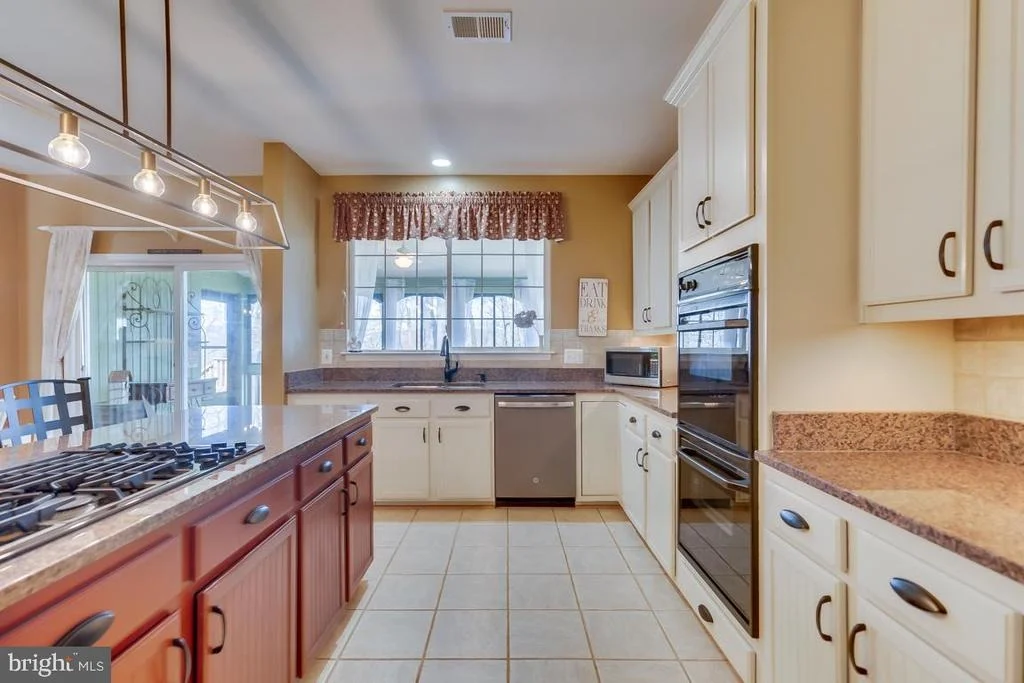 Photo of 17221 PICKWICK DRIVE