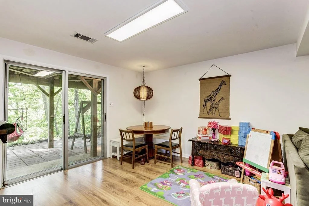 Photo of 7104 HADLOW COURT