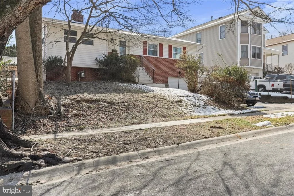 Photo of 711 CORNWALL STREET
