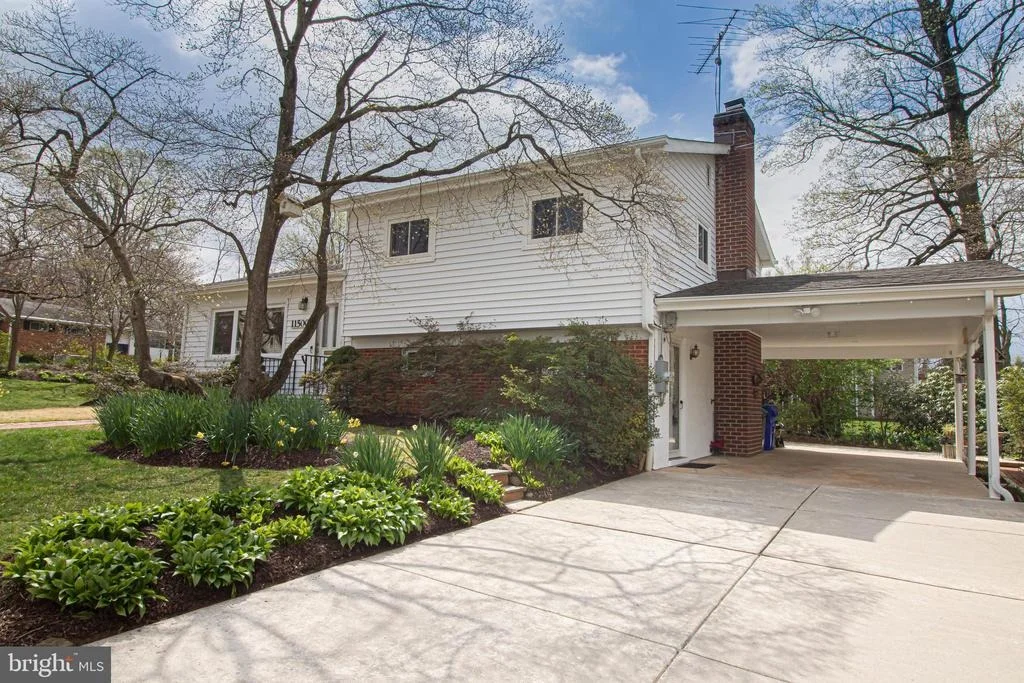 Photo of 11500 KENTON DRIVE